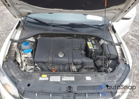 2013 Volkswagen Passat 2.5L Sel z USA, uszkodzony, nr VIN 1VWCP7A3XDC089068